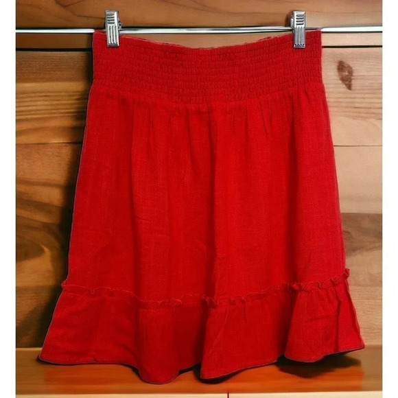 Doe & Rae smocked elastic waist ruffled knee length skirt. Size S/M - Picture 1 of 4